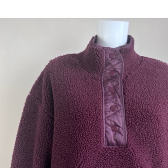 Athleta Cozy Snap Sherpa - Picture 4 of 4